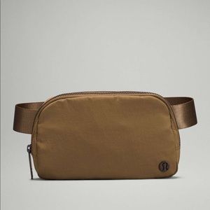 Lululemon Everywhere Belt Bag